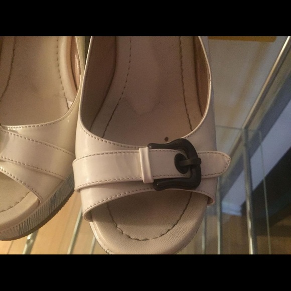 In good condition - Picture 3 of 3